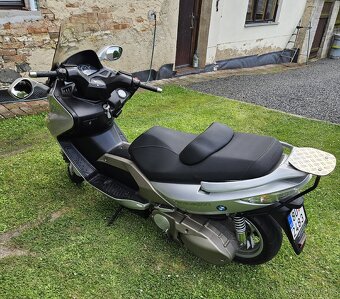Krásný skútr KYMCO - XCITING - 500. R.v. 12.2007 - 7