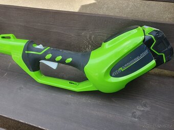 Greenworks aku strunová sekačka - 7