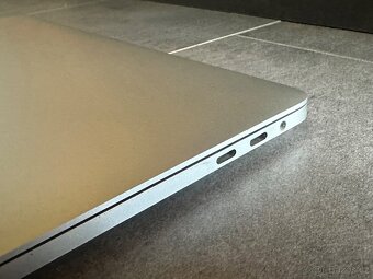 Macbook Pro 2016 15-inch - 7