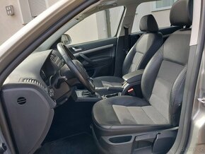 Škoda Octavia II FL 2.0 Tdi 103 KW ELEGANCE 8/2010 238 tkm - 7
