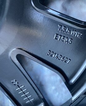 Originál Alu kola Volvo XC40 Recharge R19 zimní - 7