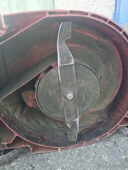 mala elektricka sekacka 1000w, ostry nuz - 7