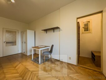 Vybavený byt 1+kk ve Vršovicích s výhledem do vnitrobloku - 7