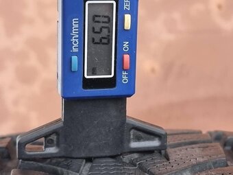 Zimní Goodyear 102H 225/65/17 - 7