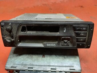 Stará autoradia + díly škoda 120 - 7
