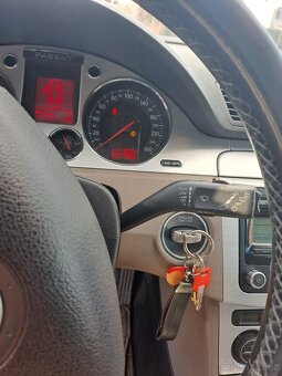 VW PASSAT 2.0TDI KOMBI CR - 7