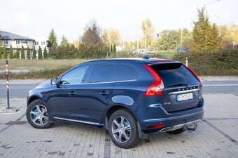 VOLVO XC60 (2015) - 7