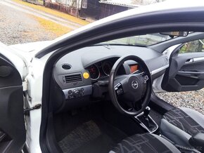 Prodám Opel Astra H Kombi 1.6 16v  85 kW sport.  Lpg - 7