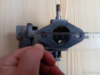 Prodám karburátor Solex 30 UAHD - 7