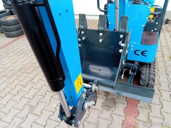 Minibagr 1000kg, s motorem Kubota - 7