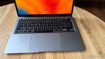 Apple MacBook Air 13” (2020) – i5 / 8 GB RAM / 256 GB SSD - 7
