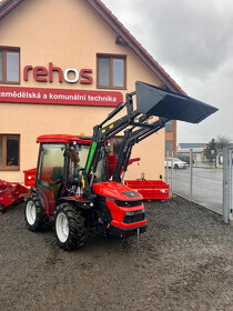 Malotraktor AGT 1060 - otočné pracoviště řidiče + kabina - 7