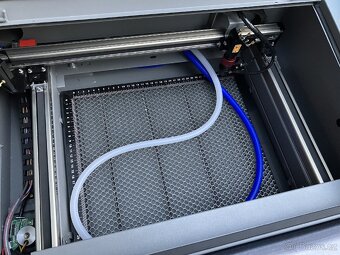 CO2 laser, laserová gravírka OMTech K40+ 40W 200x300mm - 7