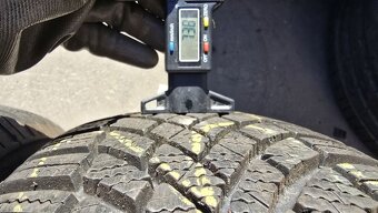 Zimní pneu 205/60/16 Bridgestone - 7