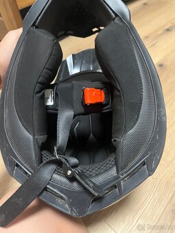 Helma na motocross - 7