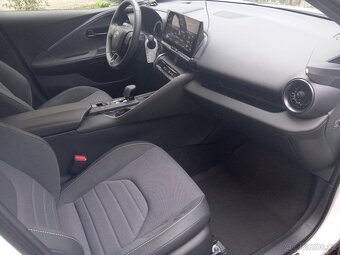 Predám TOYOTU C-HR 1,8 HYBRIB-EXECUTIVE-automat - 7