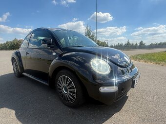 Volkswagen New Beatle 2,0 nové pneu, klimatizace - 7