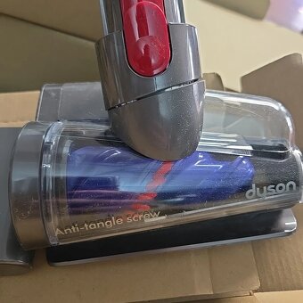 Prodám Dyson V15 Detect - 7