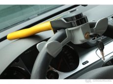 bezpečnostní páka na volant za 100,- - 7