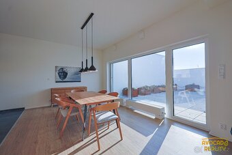 Luxusní byt 3+kk s vlastní zahrádkou - 7