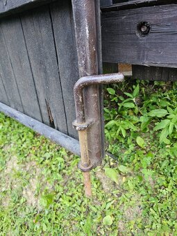 Dvoukřídlá brána délka 2x1,75m x výška 1,5m + zámek - 7