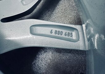 TOP zimní kola BMW X5 G05 19” originál - 7