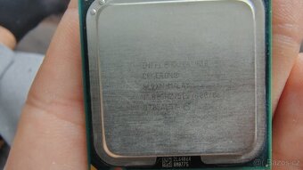 Základní desky socket A (462) a socket 478 , procesory, RAM - 7