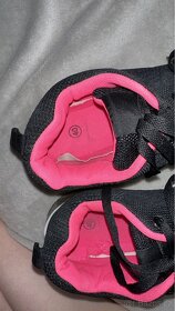 Dámské tenisky 40 - 7