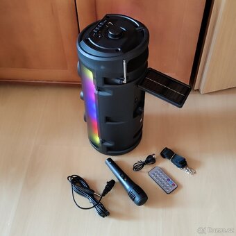 Bluetooth reproduktor s mikrofonem a solárním panelem - 7