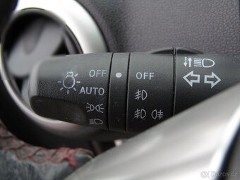 Nissan Note 1.4i ,  65 kW benzín, 2011 - 7