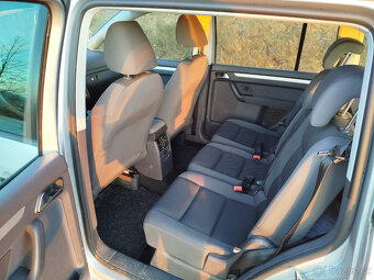 Volkswagen Touran 1.6TDI - 7