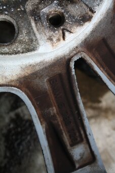 Prodám ALU KOLA BMW R17 - F10 / F11 / F07 ( 335 ) 5x120 - 7