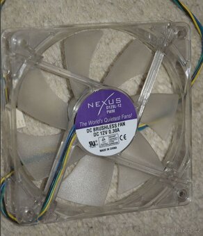 CPU PC kabely, chladiče, DVD mech., záslepky, spojmat, atd. - 7