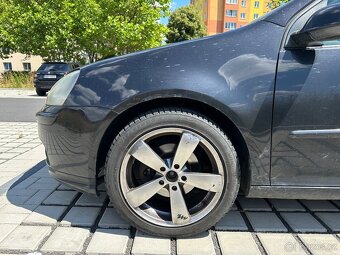 Prodám Volkswagen Golf 5 - 7