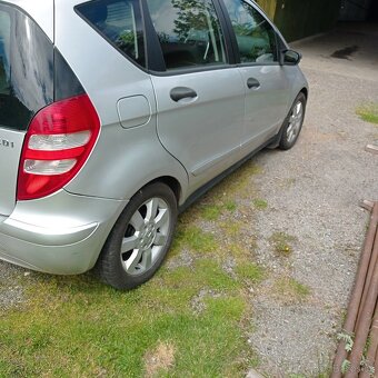 Mercedes-Benz a-180 - 7