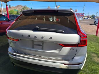 Volvo XC60 T5 Momentum 2021 - 7