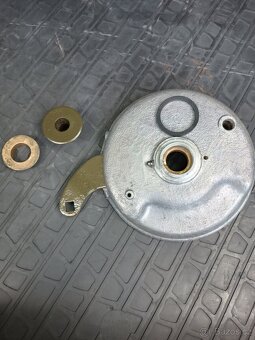 Brzdové pakny brzdový štít střed kola buben květák Ural M72 - 7