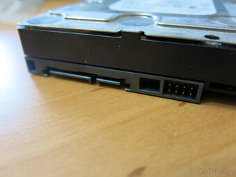 prodám 2ks 1TB datacentre HDD WDC DC HA210 SATA3/6G - 7