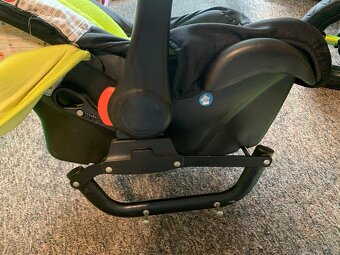 Prodáme kočárek v dobrém stavu - 7