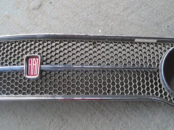 Fiat 128A Predna maska - 7