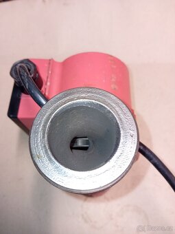 Oběhové čerpadlo GRUNDFOS - 7