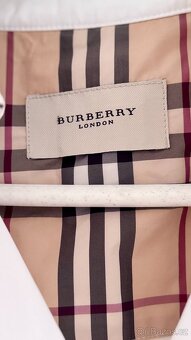 Trenčkot bílý Burberry - 7