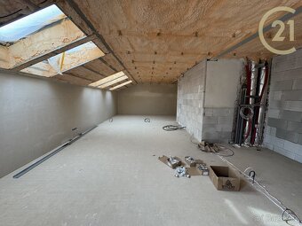 Novostavba bytu 2+kk o CP 70 m2 s lodžíí a sklepem v Újez... - 7