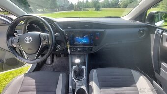 Prodám Toyota Auris kombi - 7