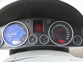 NÁHRADNÍ DÍLY - VW TOUAREG 2,5TDi 128KW BAC, barva D5Q - 7