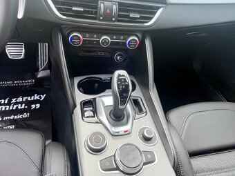 Alfa Romeo Giulia 2,0 T Veloce Q4 280k 8AT rok2024 - 7