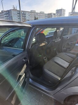 Opel Astra H 1.9 TDI 110 Kw - 7