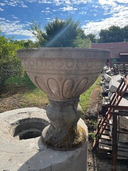 Pískovcová váza - 7