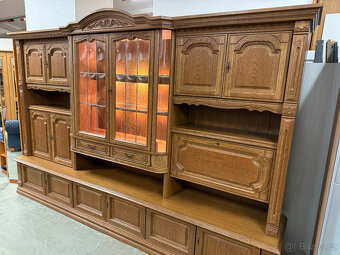 Zdobená dubová rustikální stěna 330cm - 7