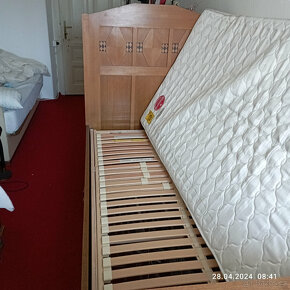 Starožitná postel s polohovatelným roštem+matrace (postel 1) - 7